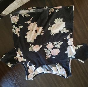 Floral print cold shoulder crop top